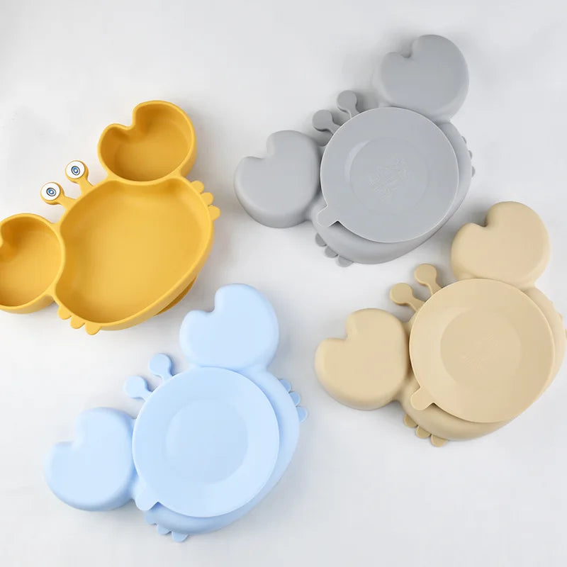 Conjunto de Alimentação Infantil – Prato de Silicone com Ventosa + Talheres