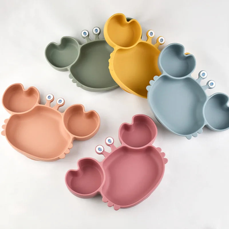 Conjunto de Alimentação Infantil – Prato de Silicone com Ventosa + Talheres