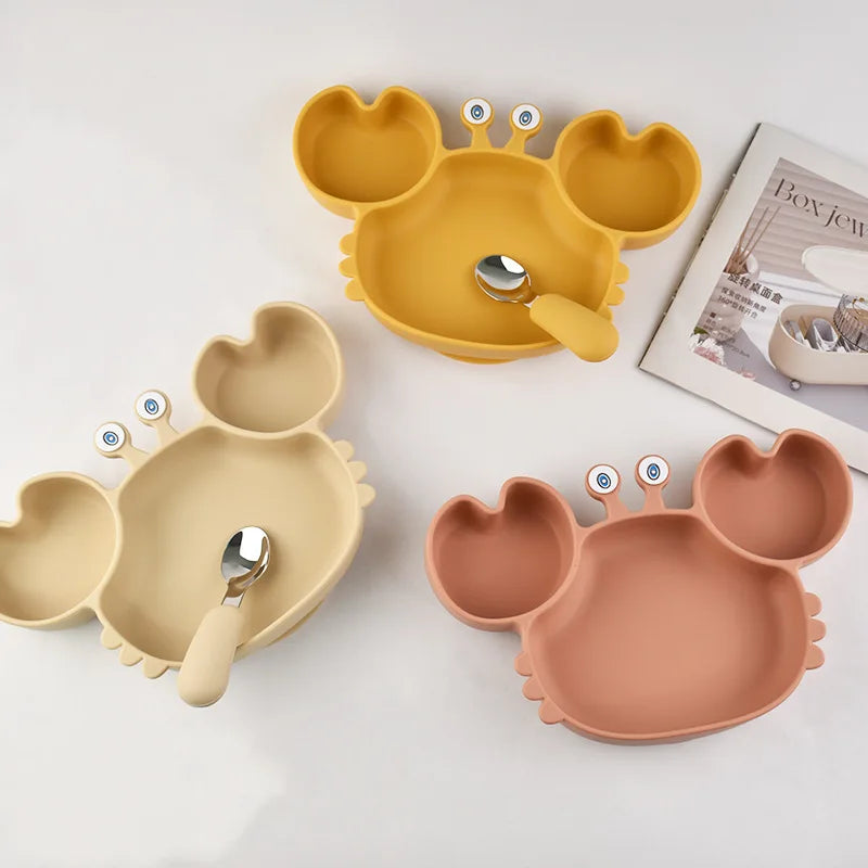 Conjunto de Alimentação Infantil – Prato de Silicone com Ventosa + Talheres